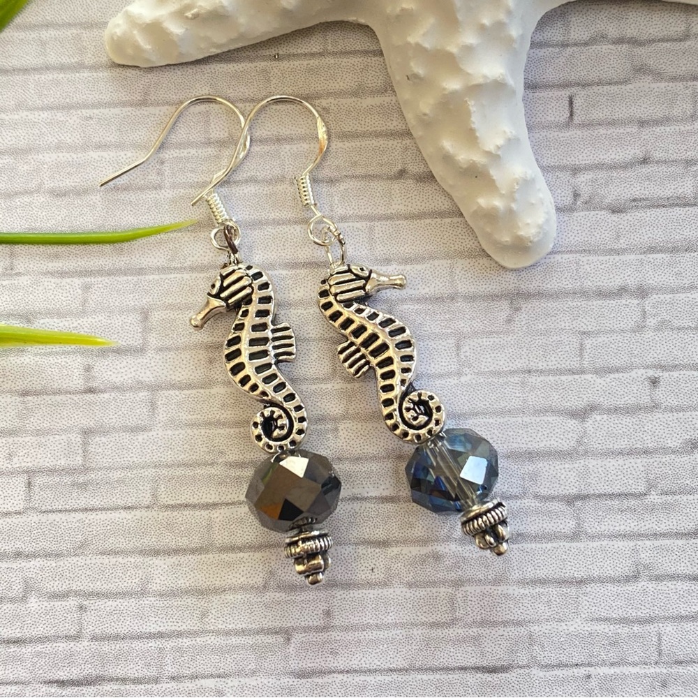 3/$25 Sea Horse Silver Dangle Earrings Silver Glass Beads